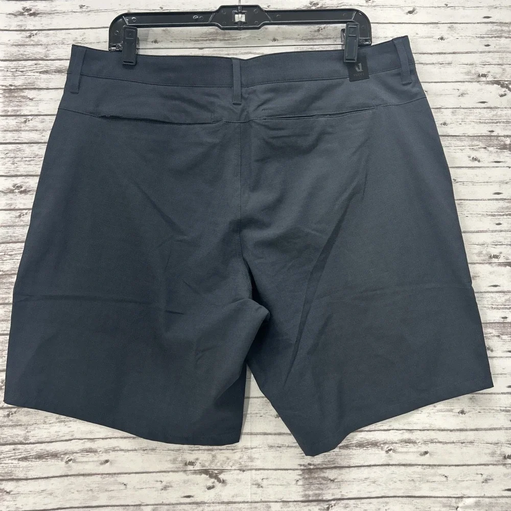 Vuori Aim Shorts 8